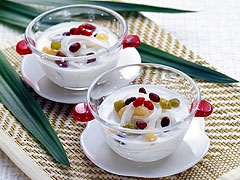 Coconut milk dessert soup 